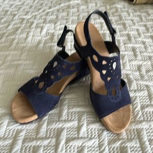 Really Cute Dress Sandals Like NEW